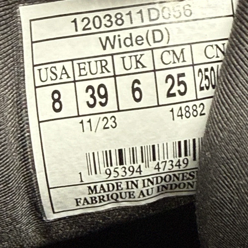 Brooks Adrenaline GTS 23 Womens Running Shoes Size 8 Wide D Black Gum Stability